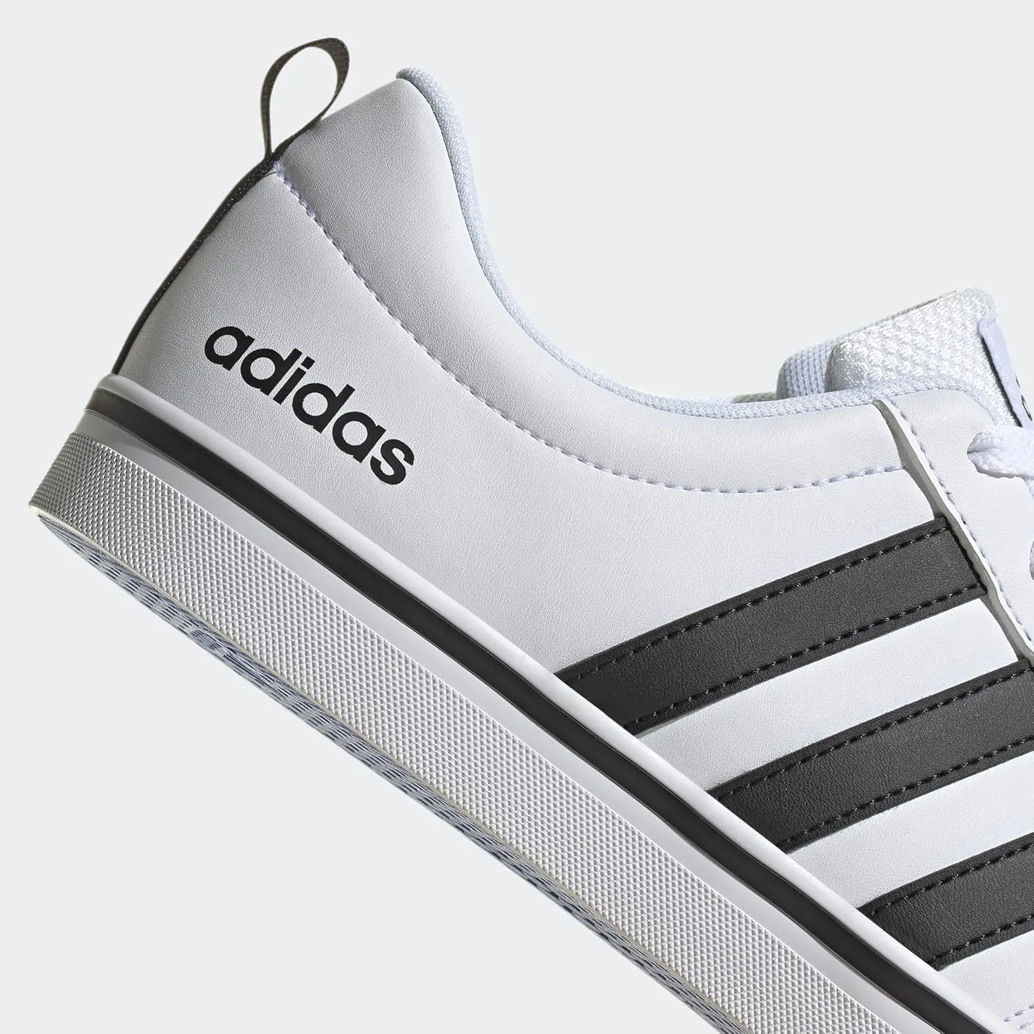 adidas Men's Sneaker
