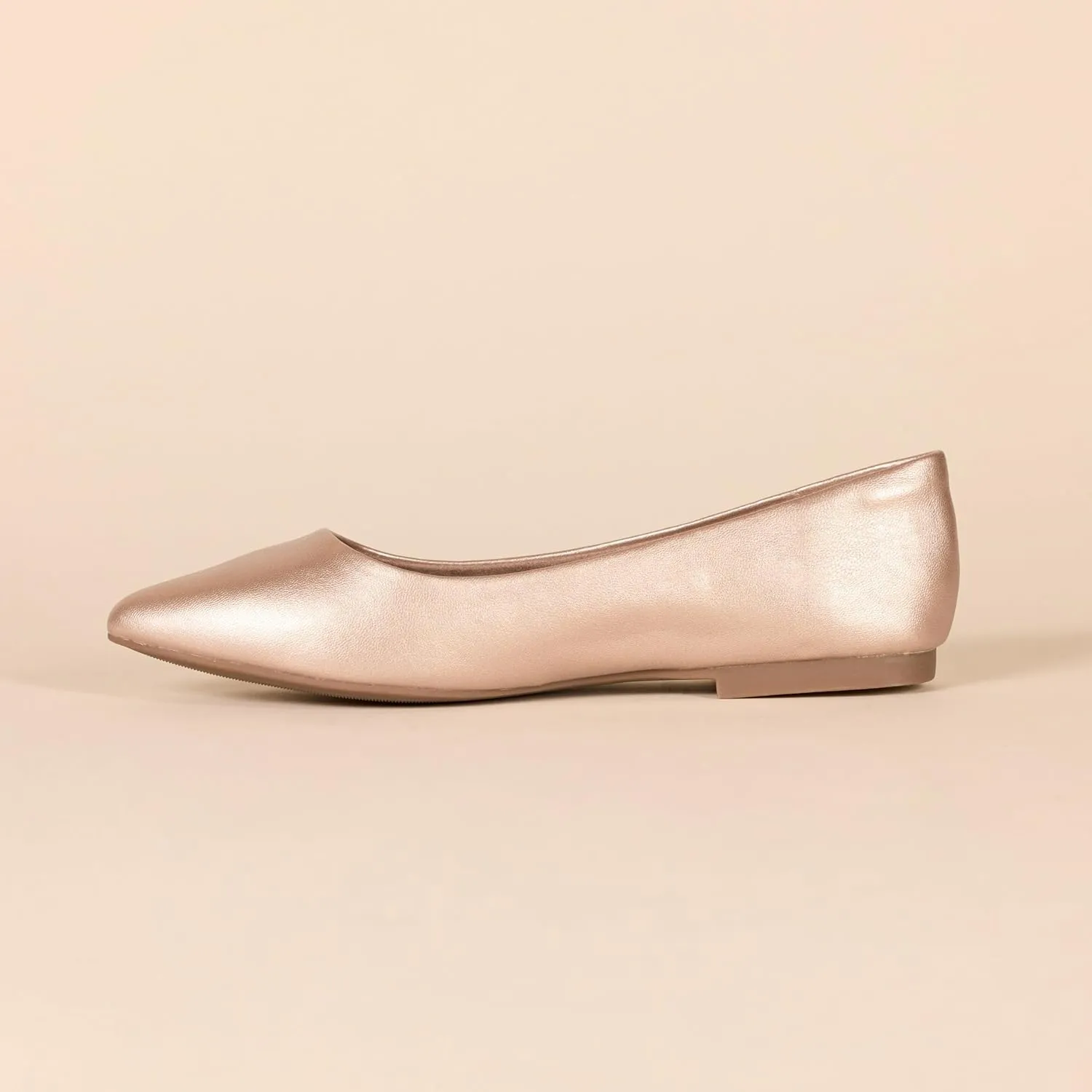 Amazon Essentials Women's Pointed-Toe Ballet Flat