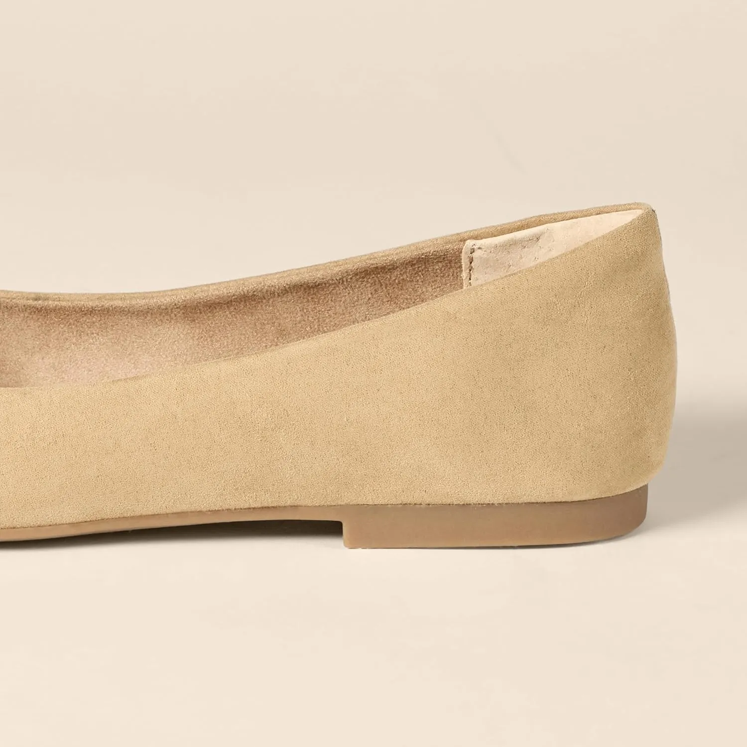 Amazon Essentials Women's Pointed-Toe Ballet Flat