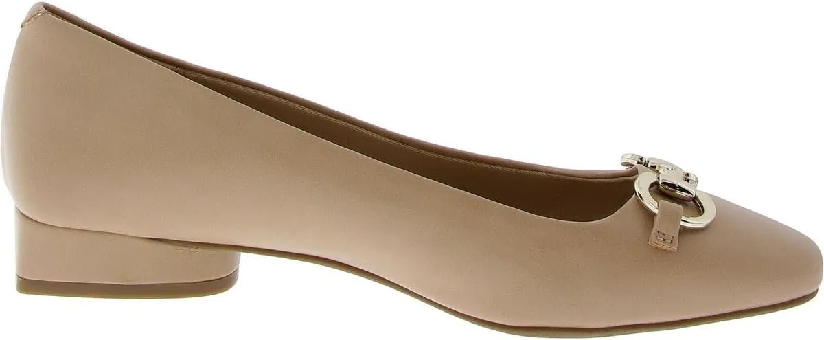 Anne Klein Womens CORA Chain Slip On Loafers