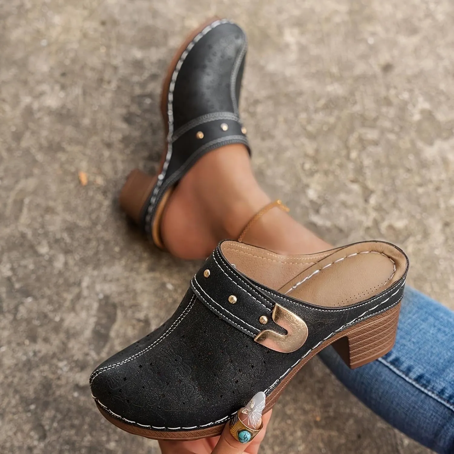 Chunky Heels Sandals for Women Summer Breathable Hollow Out Closed Toe Mules Retro Flower Pattern Slip On Slides Loafer Shoes Comfortable Low Heel Slip-on Wooden Clogs