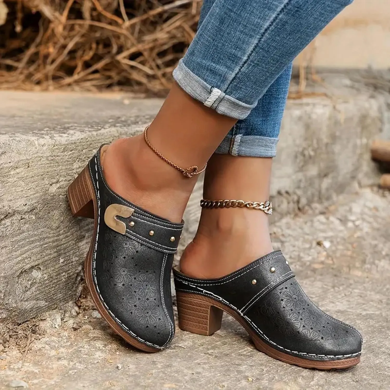 Chunky Heels Sandals for Women Summer Breathable Hollow Out Closed Toe Mules Retro Flower Pattern Slip On Slides Loafer Shoes Comfortable Low Heel Slip-on Wooden Clogs
