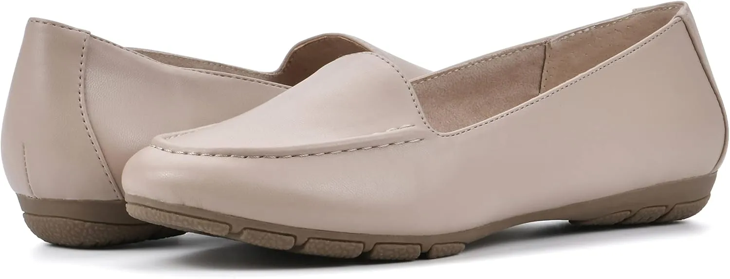 CLIFFS BY WHITE MOUNTAIN Women's Gracefully Tailored Loafer Flat