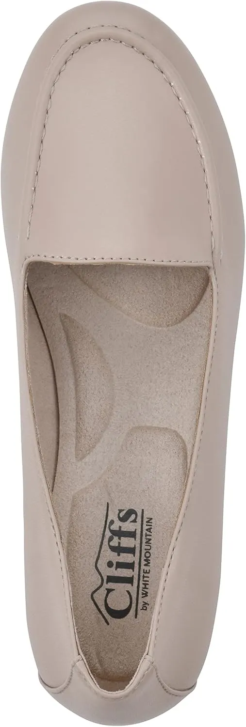CLIFFS BY WHITE MOUNTAIN Women's Gracefully Tailored Loafer Flat