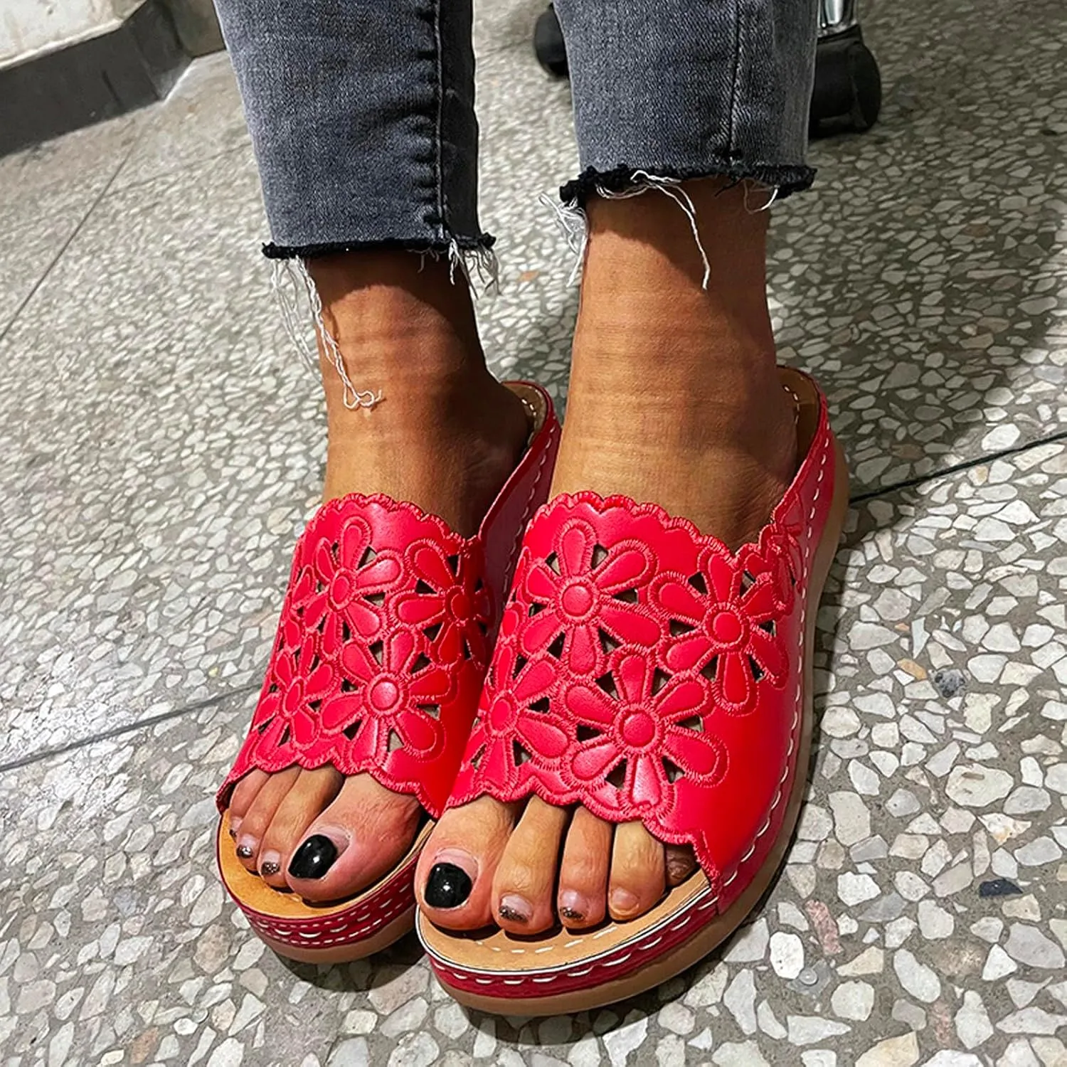 Comfortable Slide Sandals Flower Hollow Out Sandals Women's Summer Chrysanthemum Casual Fashion Women's slipper
