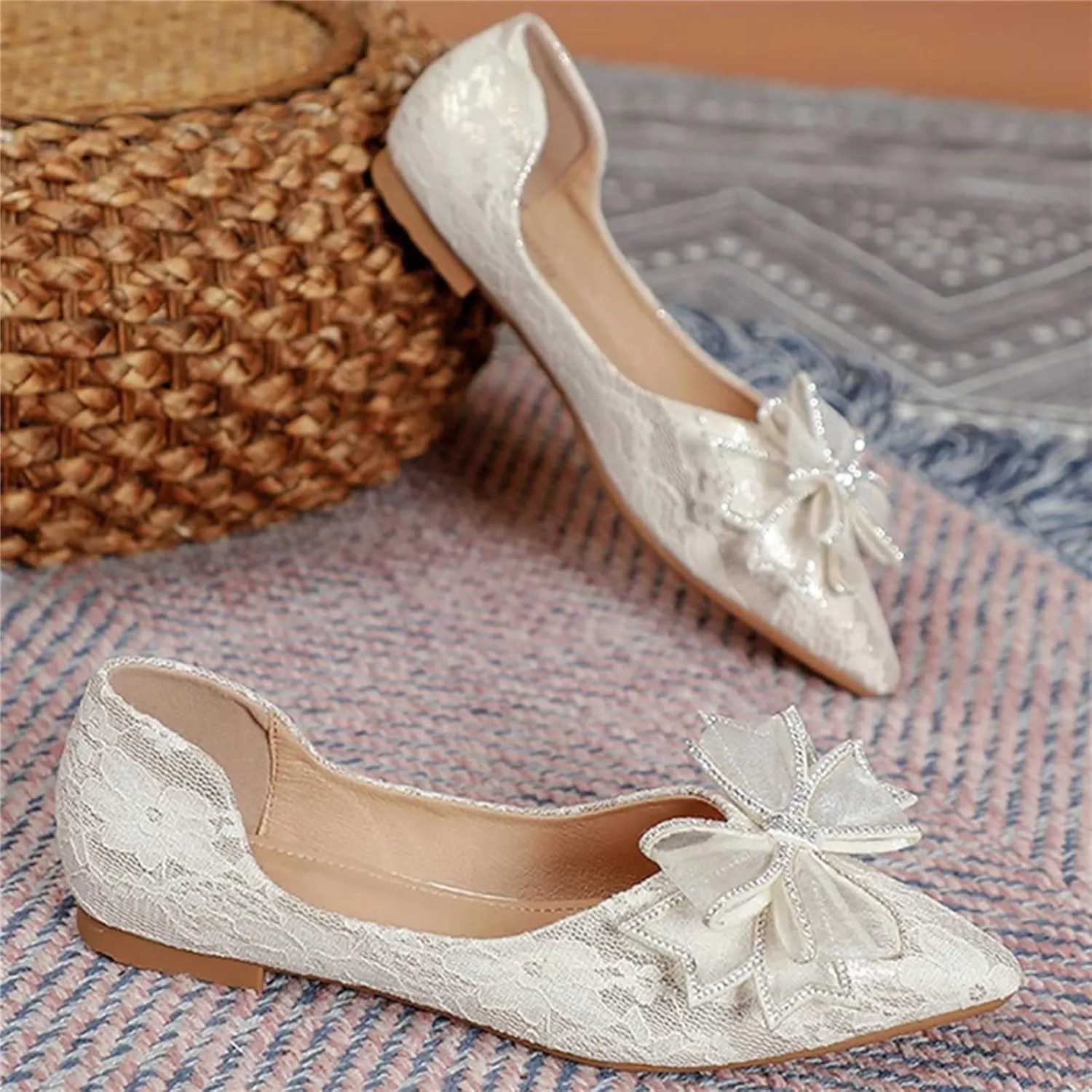 INEELUYI Women's Dress Shoes Lace Bowknot Pointed Toe Comfortable Flats Shoes Wedding Party