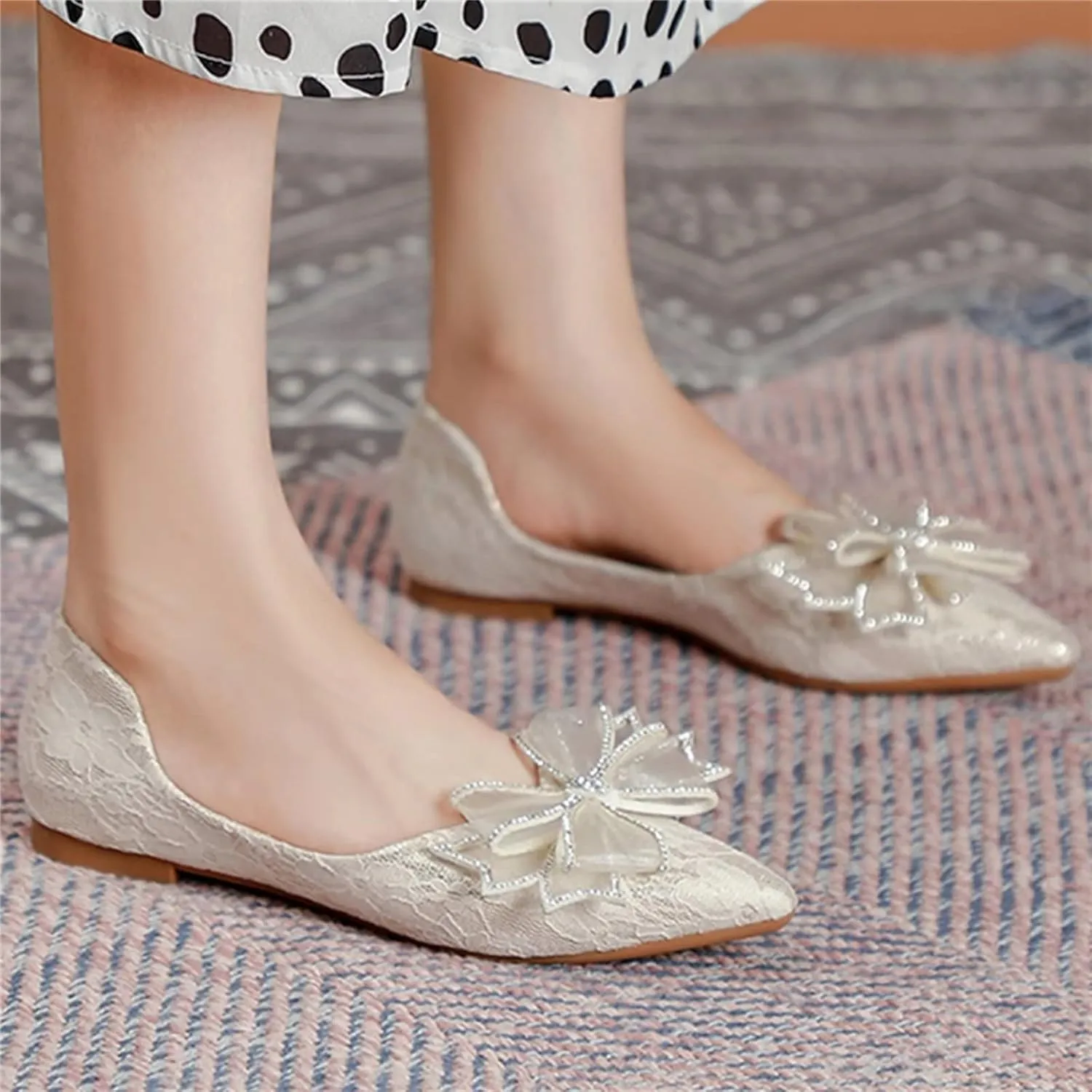 INEELUYI Women's Dress Shoes Lace Bowknot Pointed Toe Comfortable Flats Shoes Wedding Party