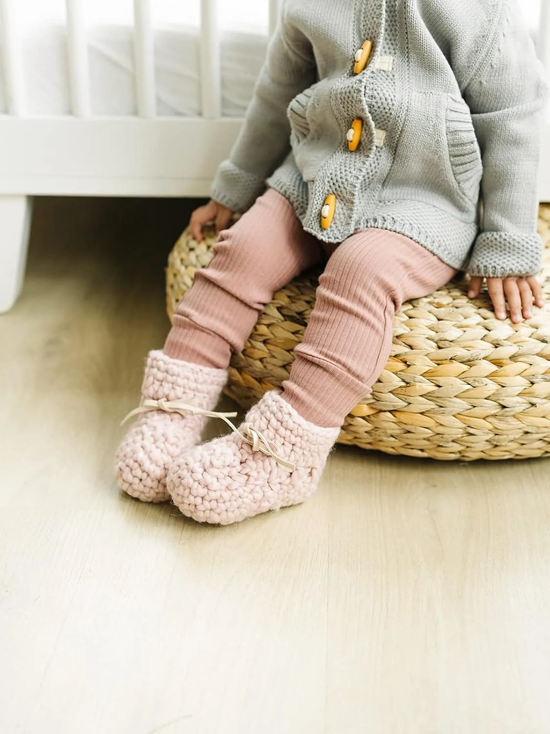 Knitted Baby Moccasin Booties, Winter Crochet Fleece-Style Slipper Shoes with Anti-Slip Rubber Soles, Essential Gifts for Girl & Boy Babies