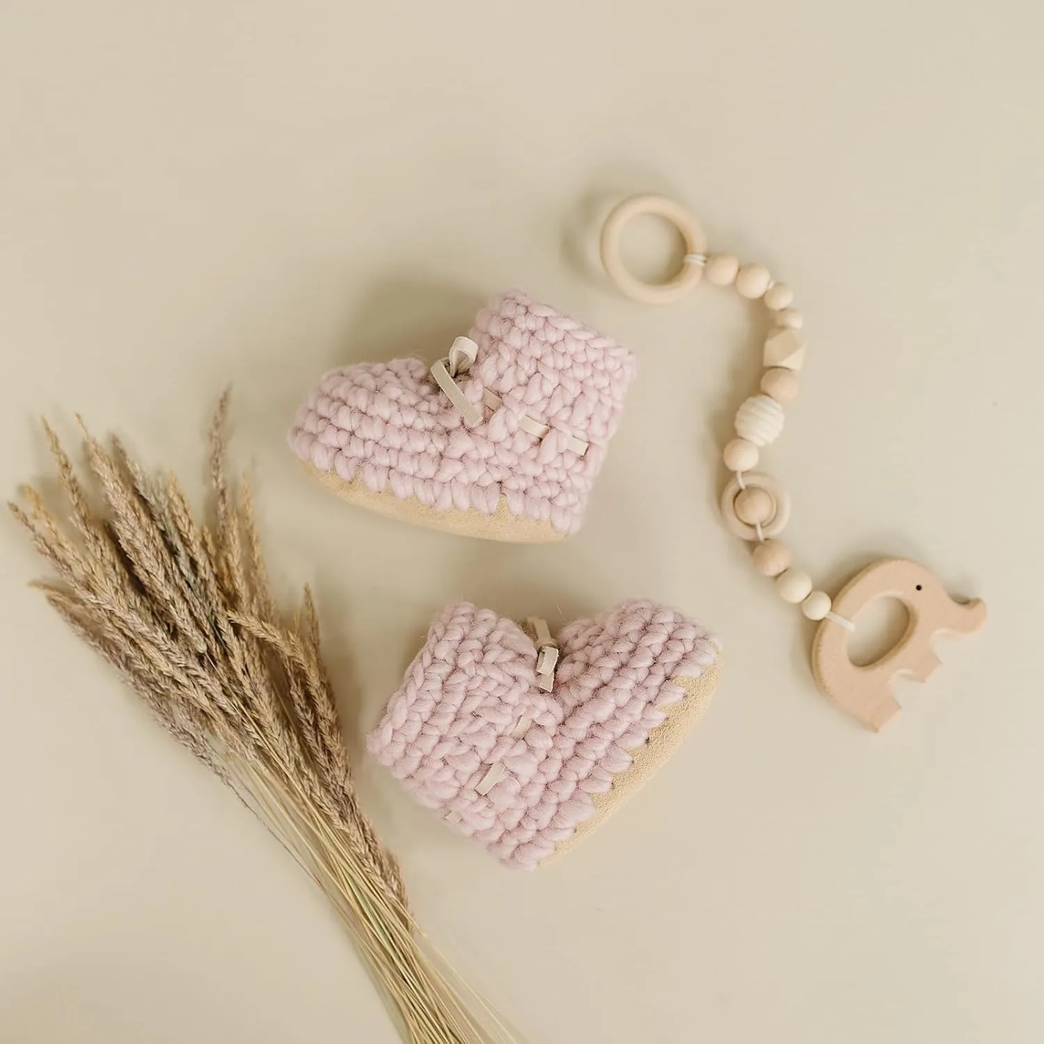 Knitted Baby Moccasin Booties, Winter Crochet Fleece-Style Slipper Shoes with Anti-Slip Rubber Soles, Essential Gifts for Girl & Boy Babies
