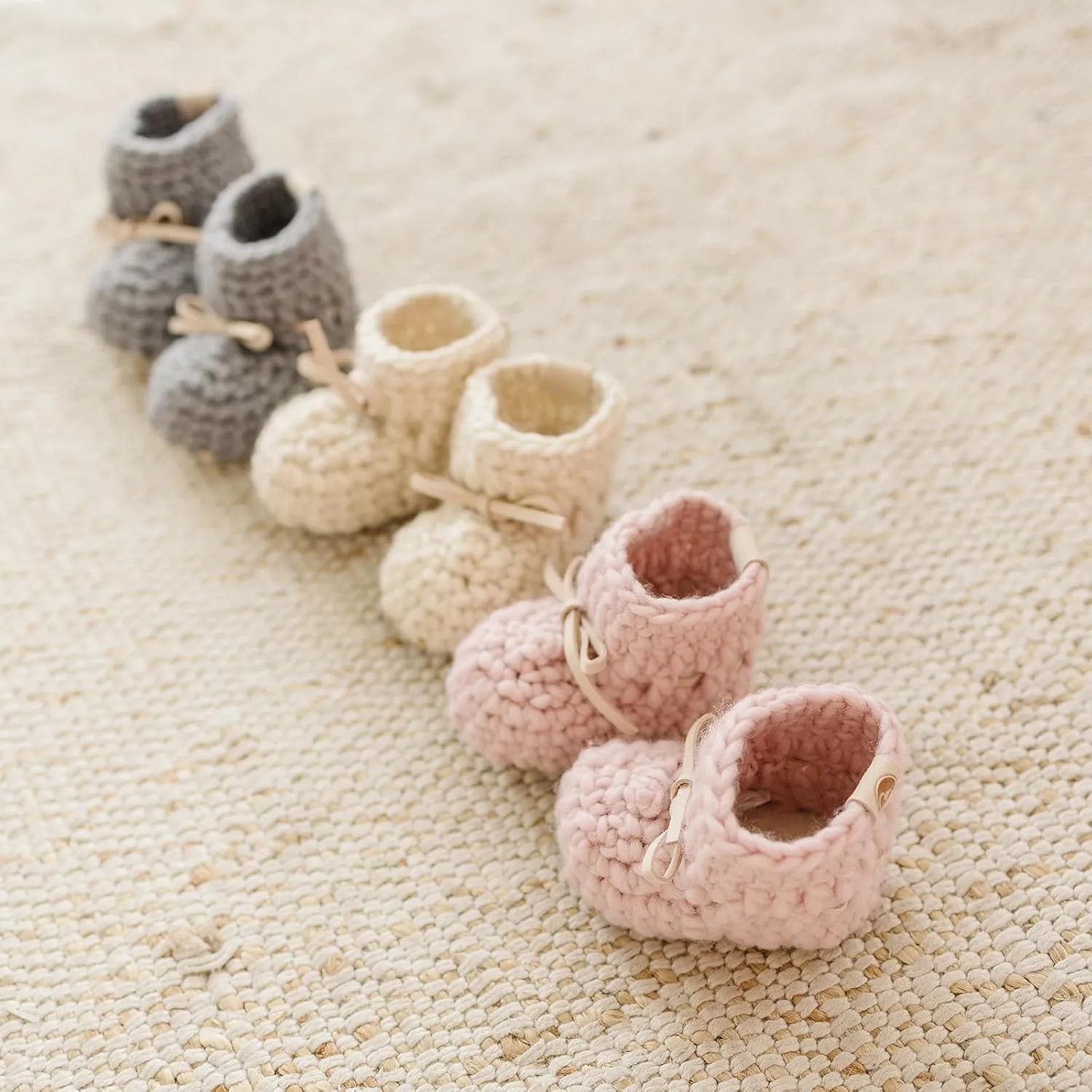Knitted Baby Moccasin Booties, Winter Crochet Fleece-Style Slipper Shoes with Anti-Slip Rubber Soles, Essential Gifts for Girl & Boy Babies