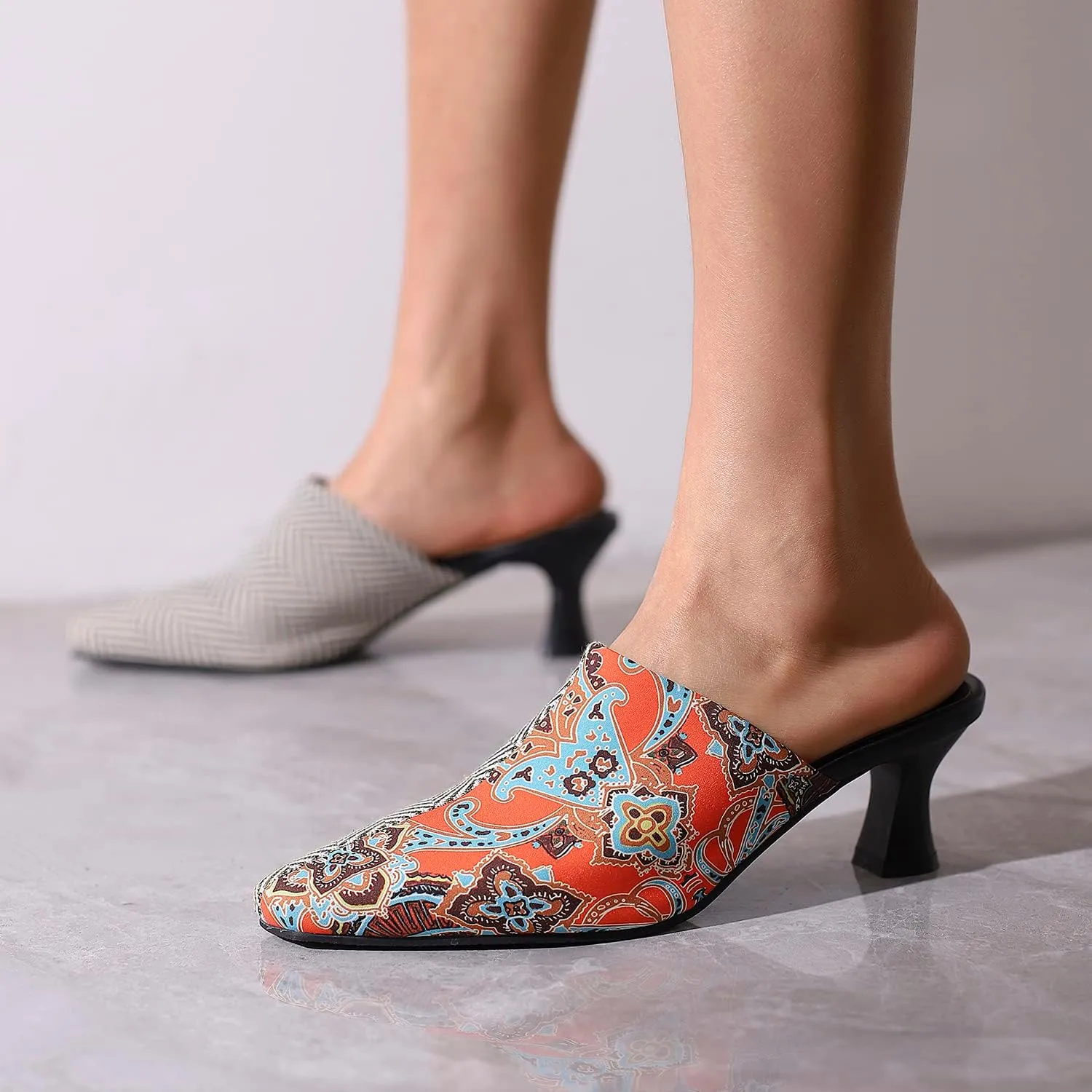 LEHOOR Women Closed Toe Kitten Heel Mules Two Toned Slip On Square Toe Mule Heels Animal Print 2 Inch Mid Chunky Heel Slide Sandals Backless Dress Heeled Slides Fashion Casual Office Party 4-15 M US