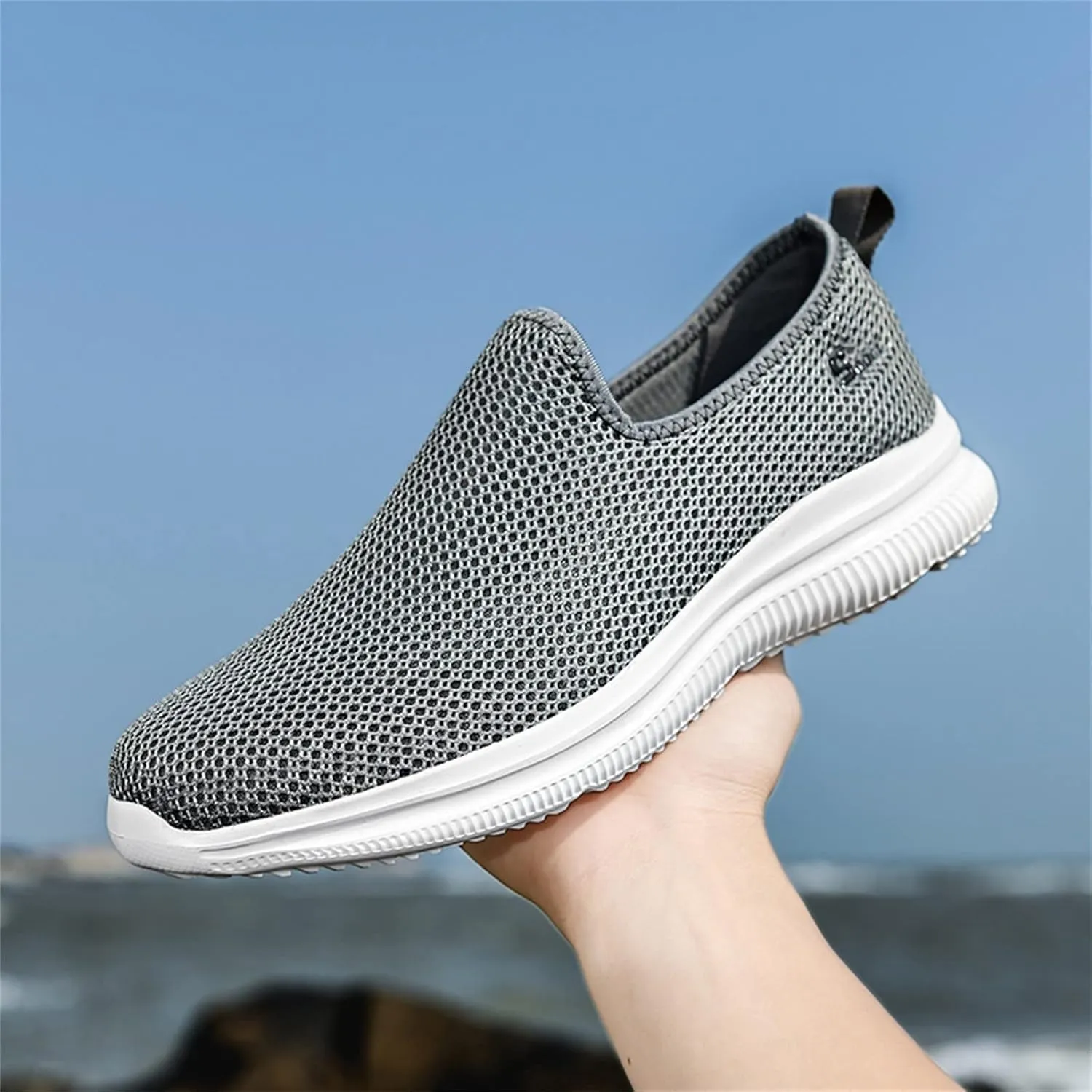 Men's Mesh Slip-On Loafers, Classic Stylish Sneakers, Flat-Soled Casual Lightweight Slipper Comfortable Breathable Walking Shoes, Soft Non-Slip Sole