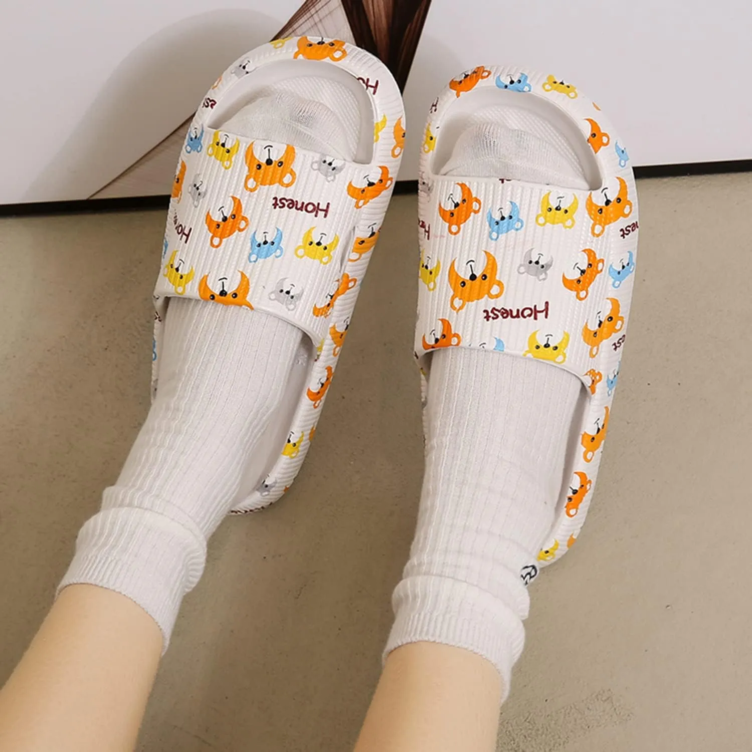 PLMOKN Slippers for women mens pillow cloud slides house indoor and outdoor summer sandals bedroom shower non-slip comfortable open toe slippers