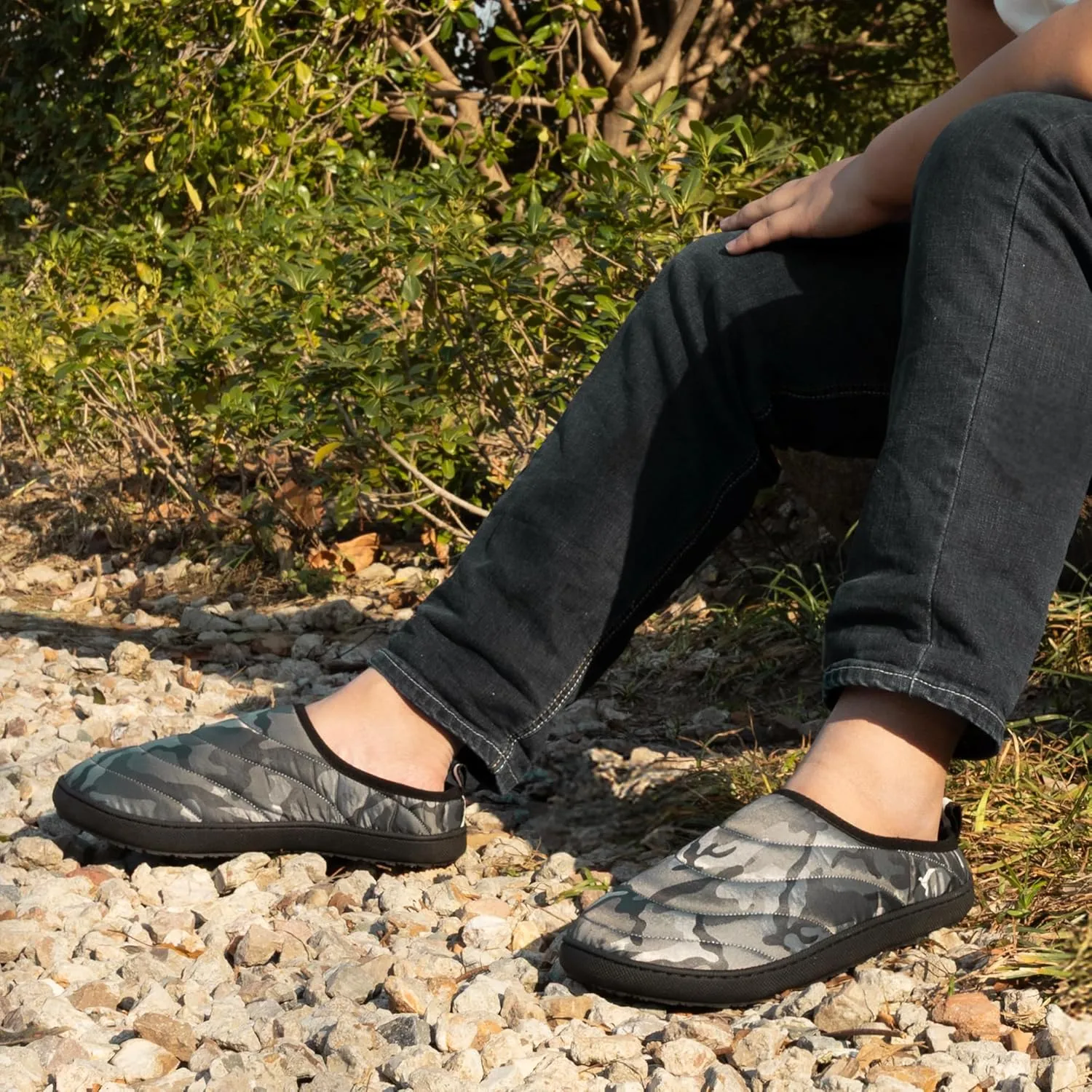 RockDove Men's Trail-Therm Quilted Memory Foam Indoor Oudoor Camp Slipper