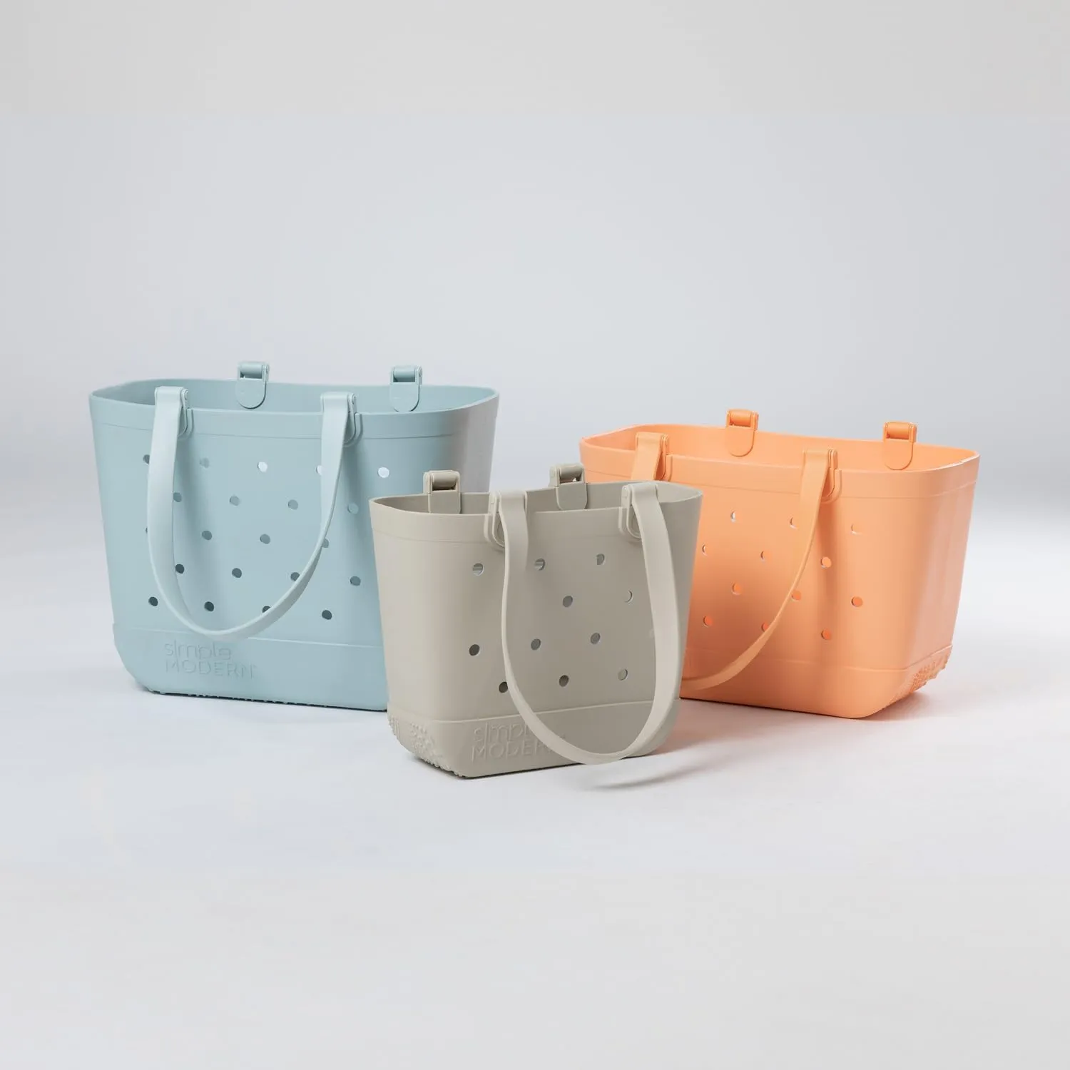 Simple Modern Medium Beach Bag | Waterproof Getaway Rubber Tote with Zipper Pocket for Travel, Pool, Boat, Groceries, Sports | Cream
