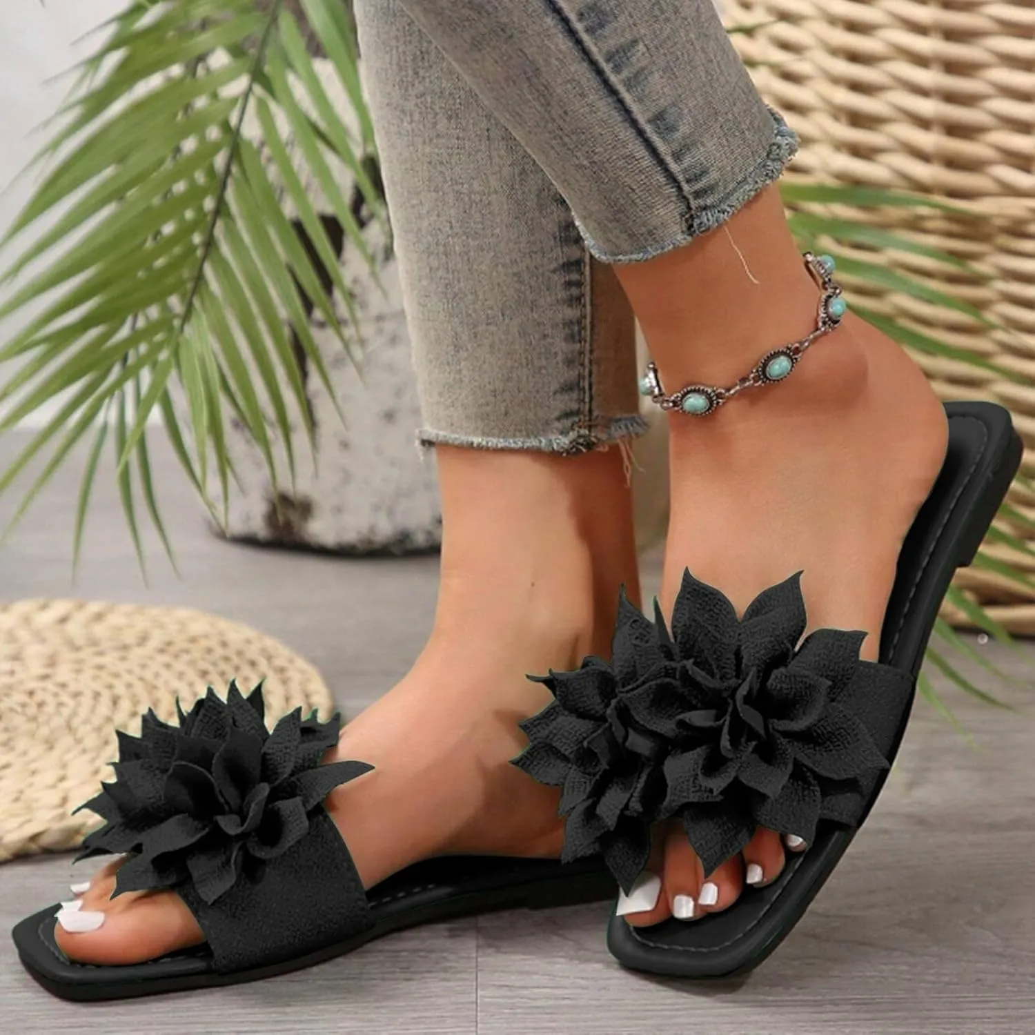 Slides Sandals Women Footwear Women's Summer Flat Casual Fashion Slippers Floral Embellishments One Line Beach Slippers