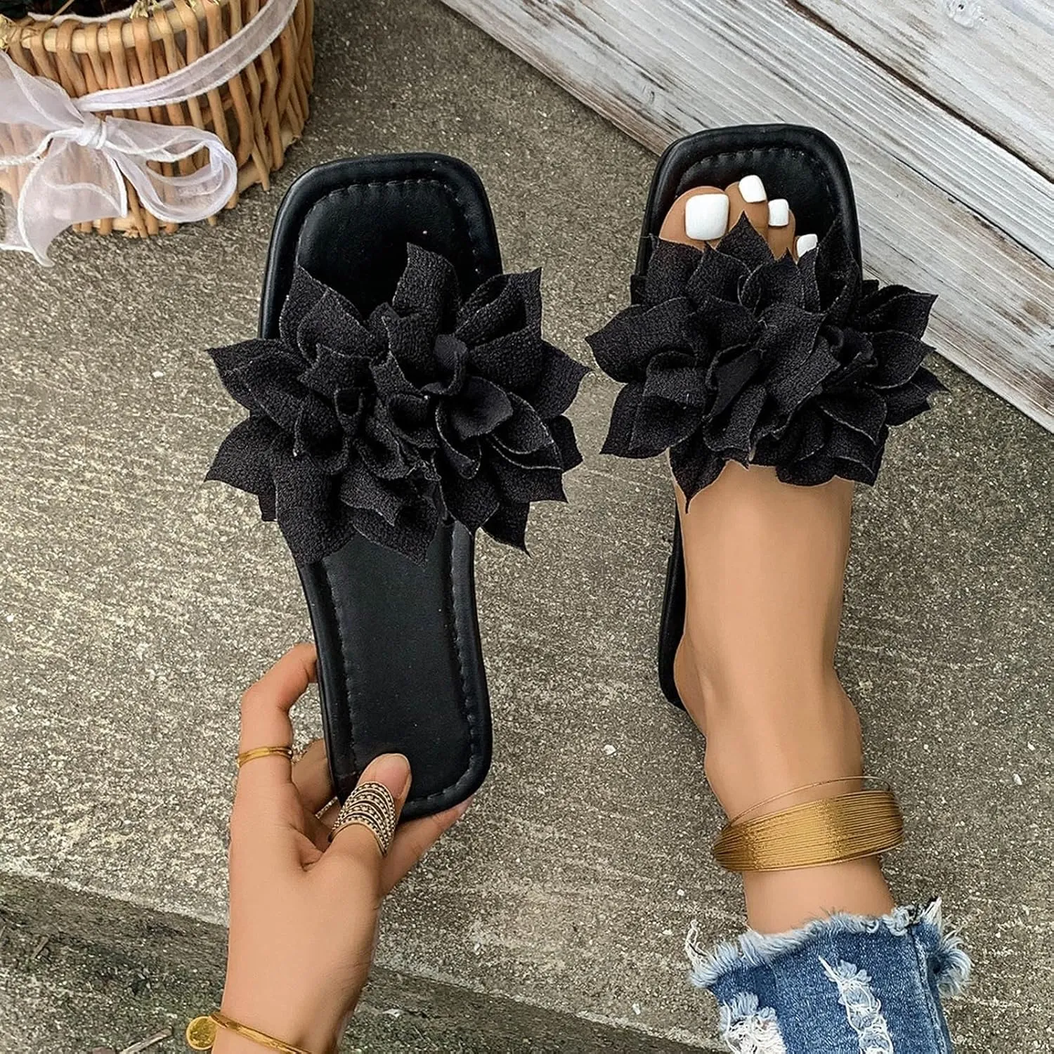 Slides Sandals Women Footwear Women's Summer Flat Casual Fashion Slippers Floral Embellishments One Line Beach Slippers