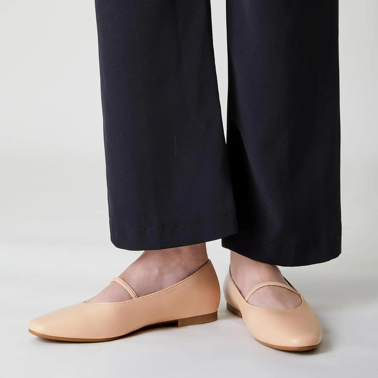 Trary Mary Jane Ballet Flats for Women - Comfortable Closed Toe Shoes With Strap