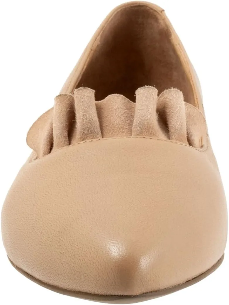 Trotters Women's Flat Loafer