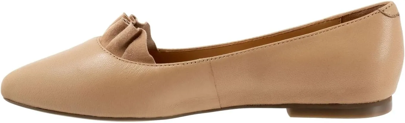 Trotters Women's Flat Loafer