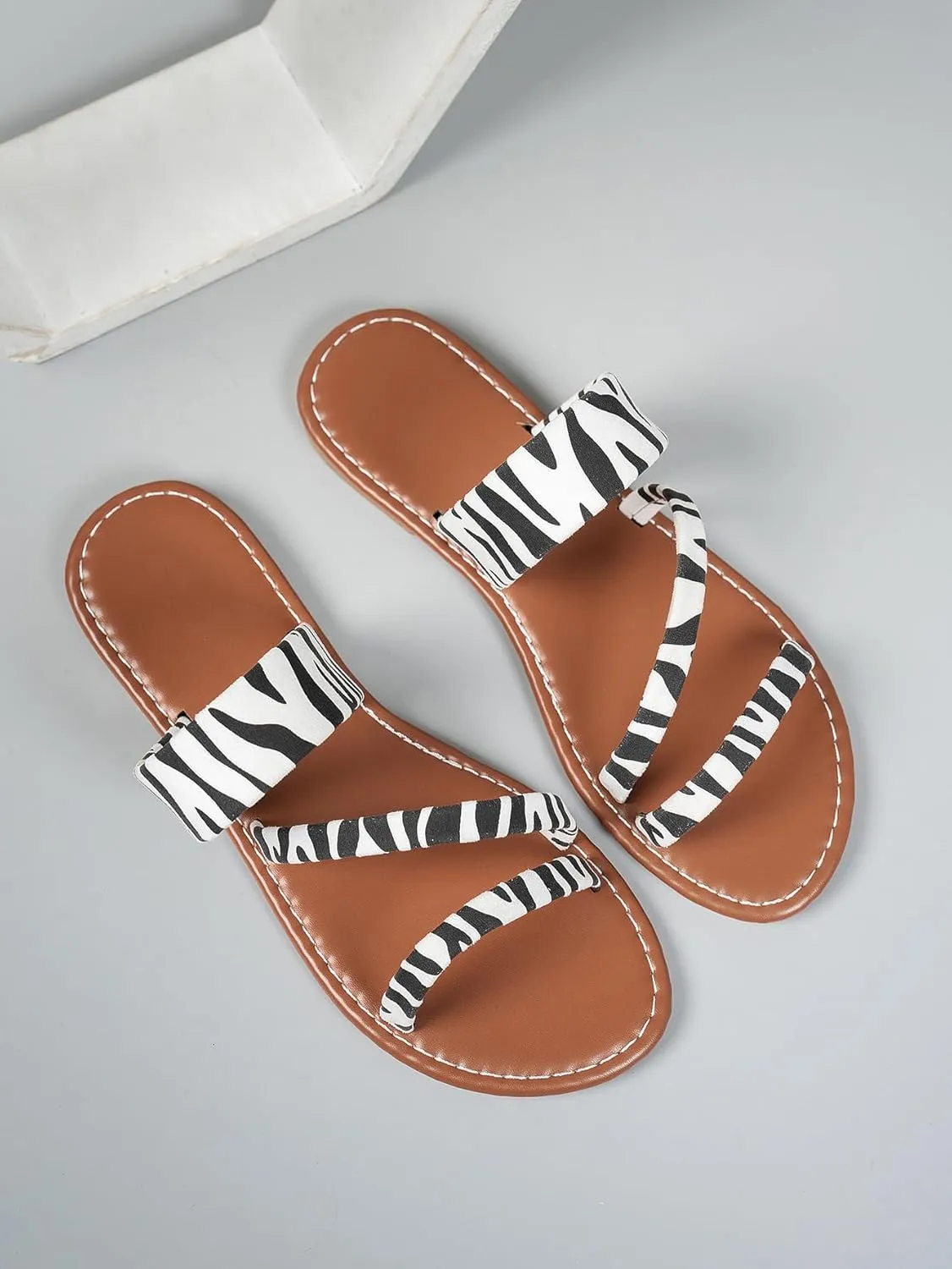 Verdusa Women's Leopard Print Strappy Summer Flat Sandals Slip On Slides
