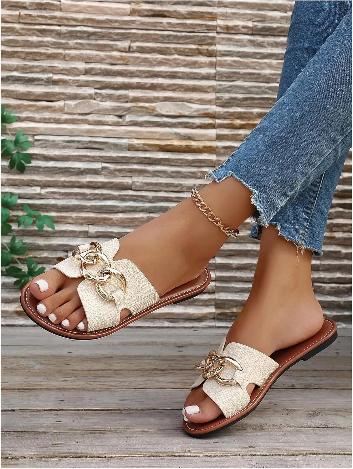 Verdusa Women's Open Toe Chain Flat Sandals Faux Leather Summer Slippers Slip on Slides
