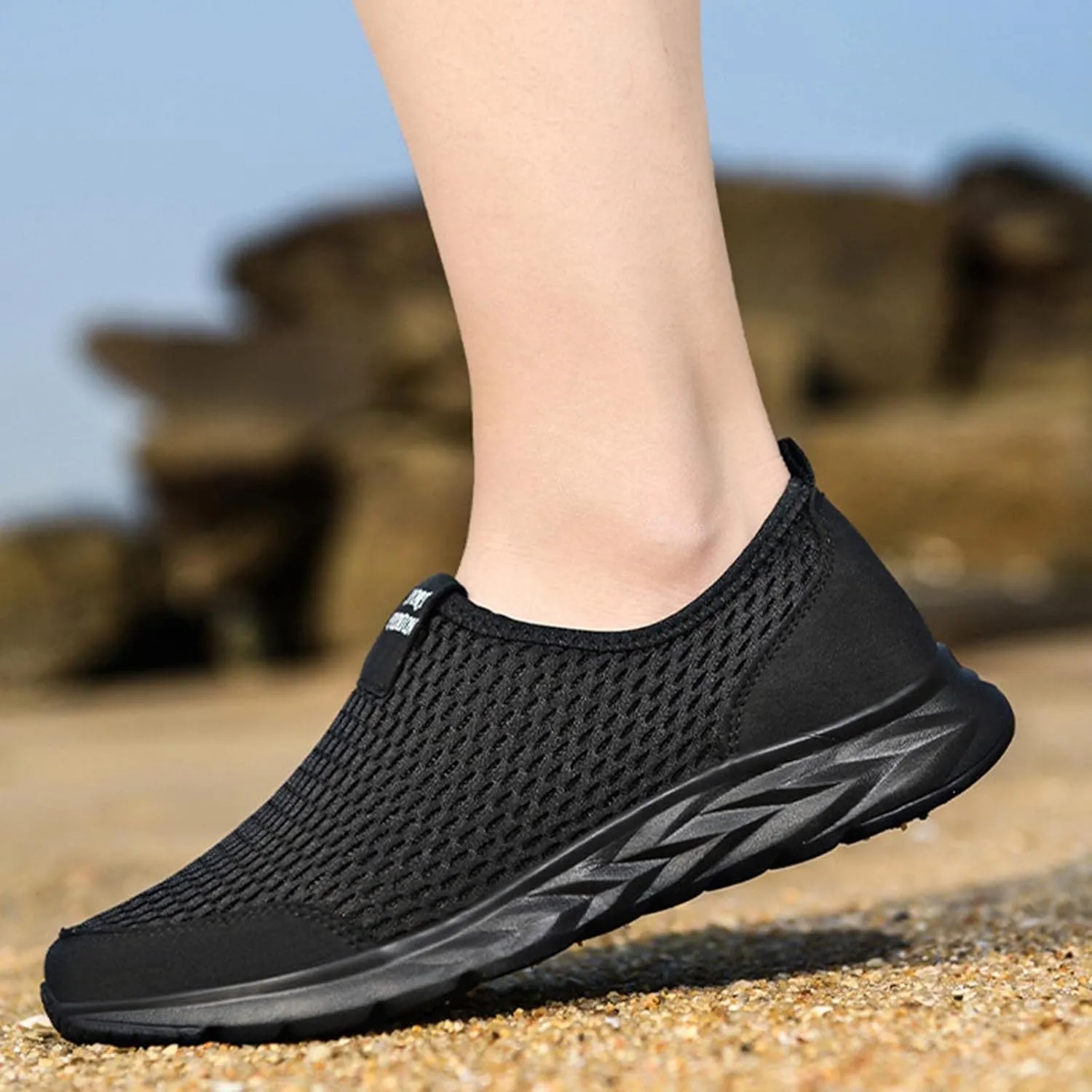 Women Casual Slip On Sneakers Breathable Knit Walking Shoes Lightweight Loafers Non Slip Comfortable Flats