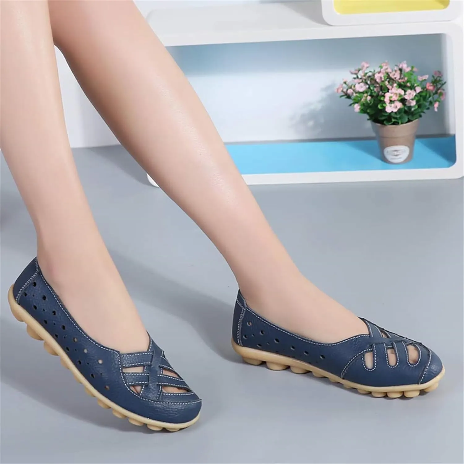 Women's Cowhide Leather Shoes Loafers Flats Sandals Slip-On Cutout Orthopedic Breathable Comfortable Hollow Soft Summer Casual Leather, Loafer Fashion Slip On Walking Round Toe Nurse Driving Shoes