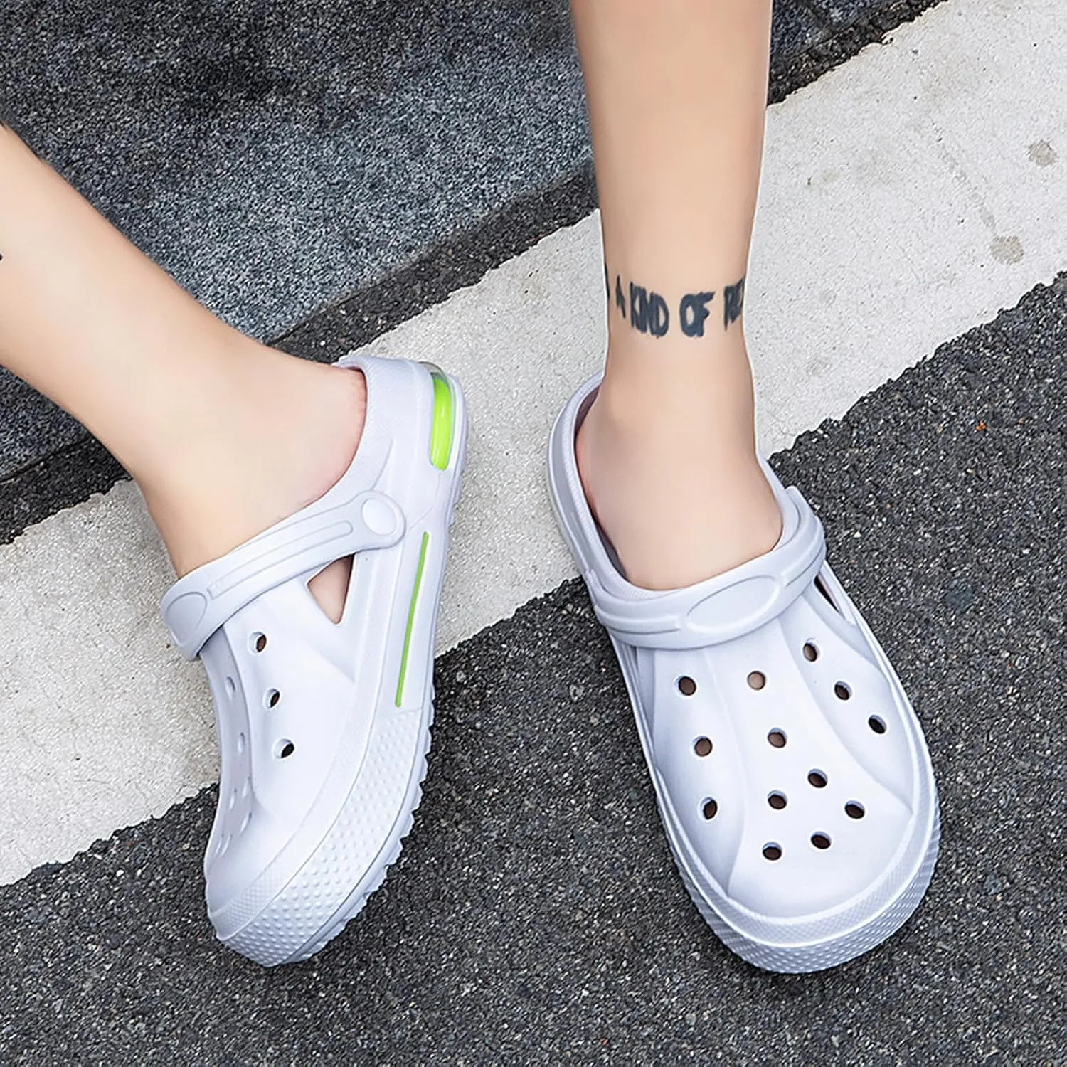 Women's Garden Clogs Shoes Casual Slipper Beach Sandals Anti-Slip Pool Water Shoes Home Slippers Summer Footwear