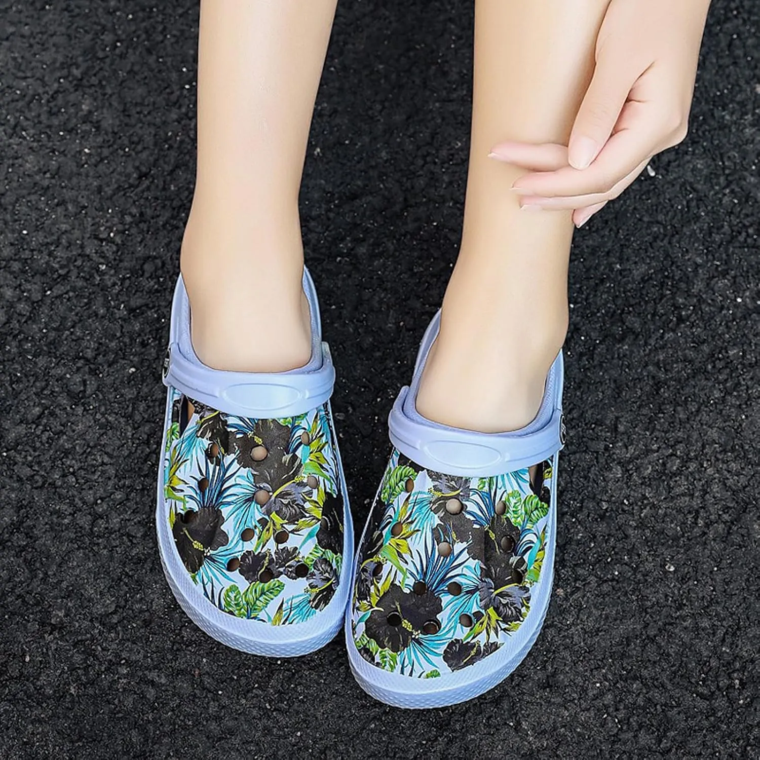 Women's Garden Clogs Shoes Casual Slipper Beach Sandals Anti-Slip Pool Water Shoes Home Slippers Summer Footwear