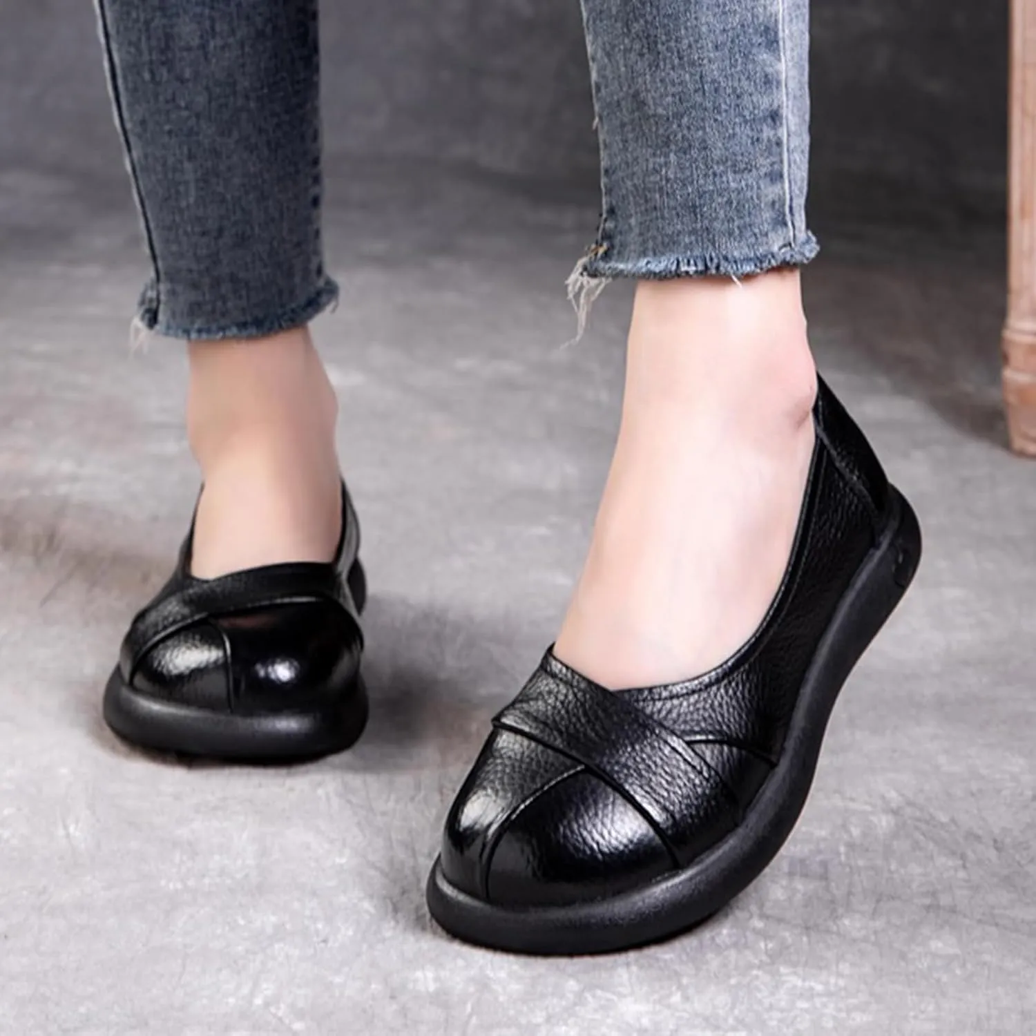 Women's Leather Slip-On Dress Flat Shoes,Comfort Closed Round Toe Non-Slip Soft Sole Oxford Casual Walking Pumps