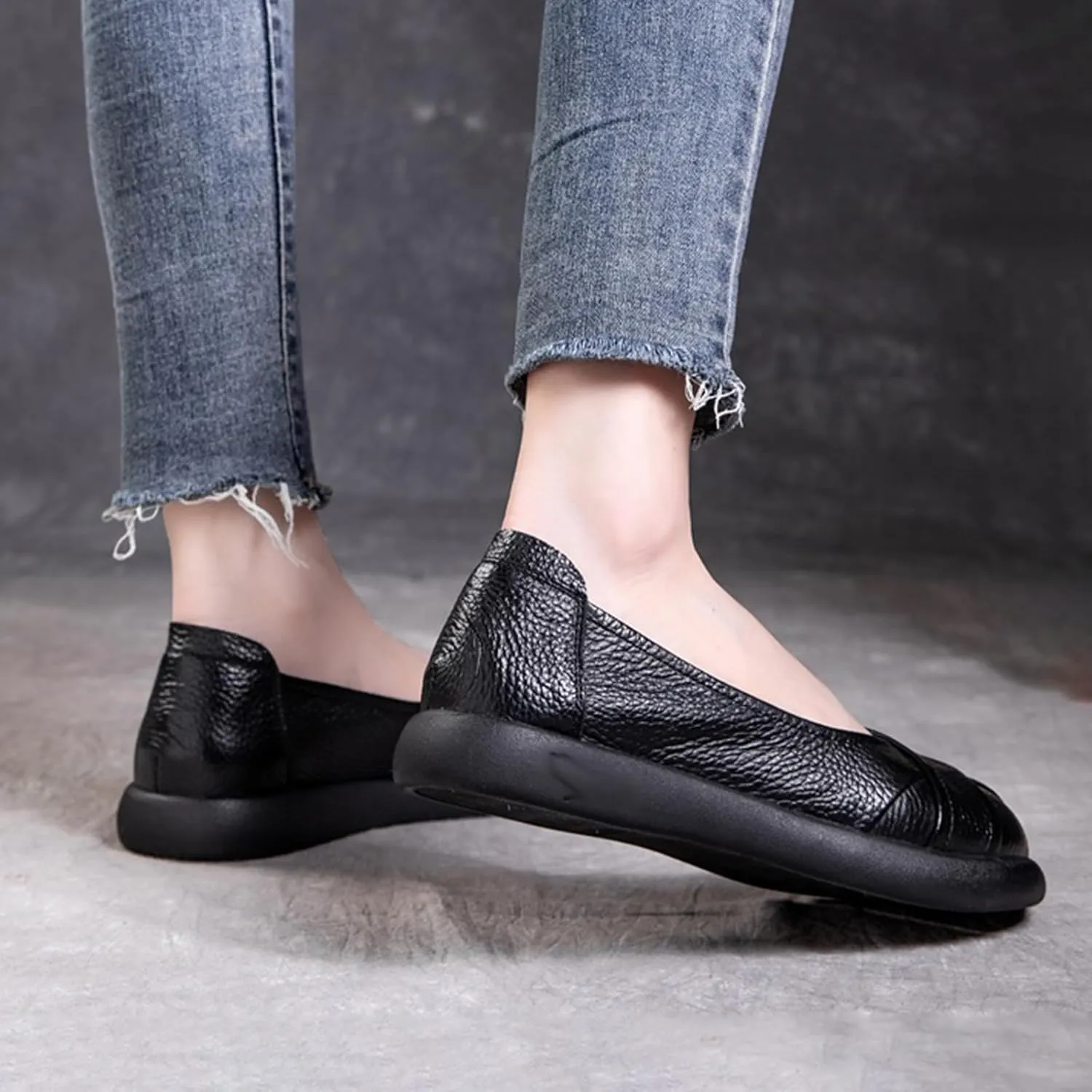 Women's Leather Slip-On Dress Flat Shoes,Comfort Closed Round Toe Non-Slip Soft Sole Oxford Casual Walking Pumps