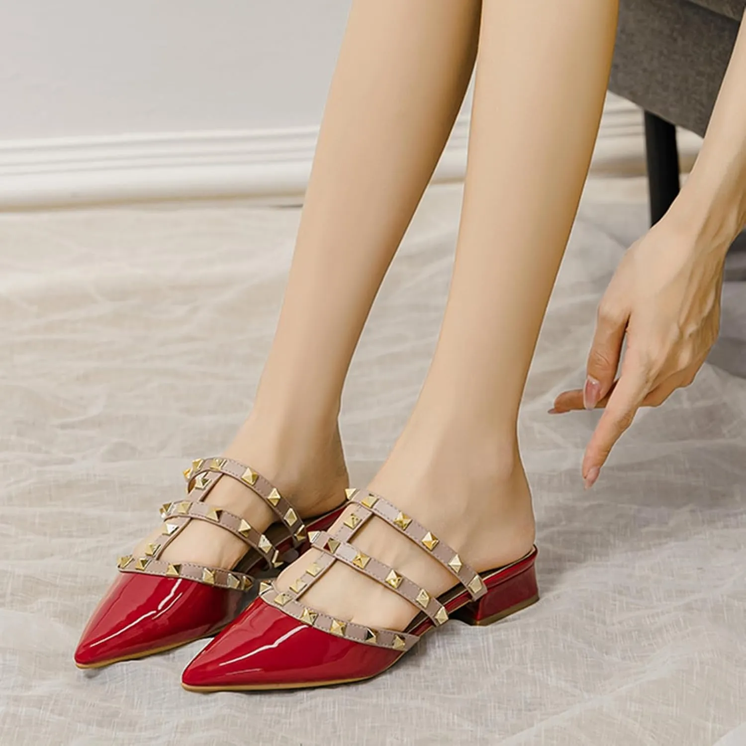 Women's Pointed Toe Studded Mules Backless Slip on Outdoor Shoes Chunky Low Heels Slip-On Pump Party Dress Low Heels Sandals